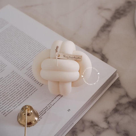 Twin Knot candle | Home decor | Gift | Candle | Handmade soy candle | Natural | Home