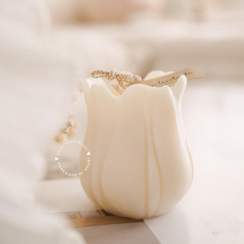 Tulip | Candle | Home decor | Gift | Candle | Handmade soy candle | Natural | Home